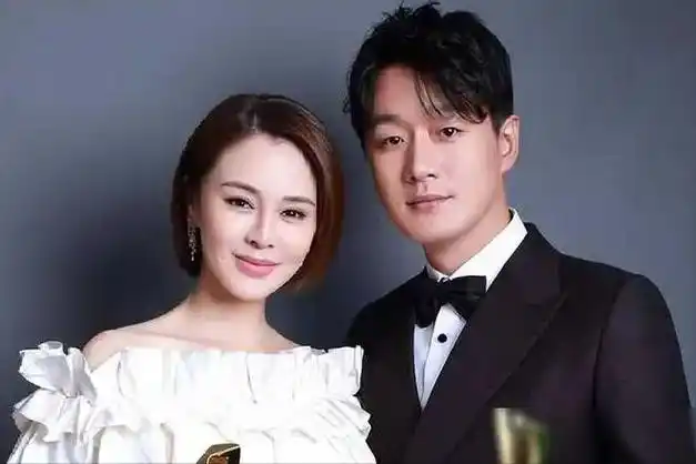 佟大为一直将娱乐圈当做自己的普通工作,从来不过多留恋于这些形形