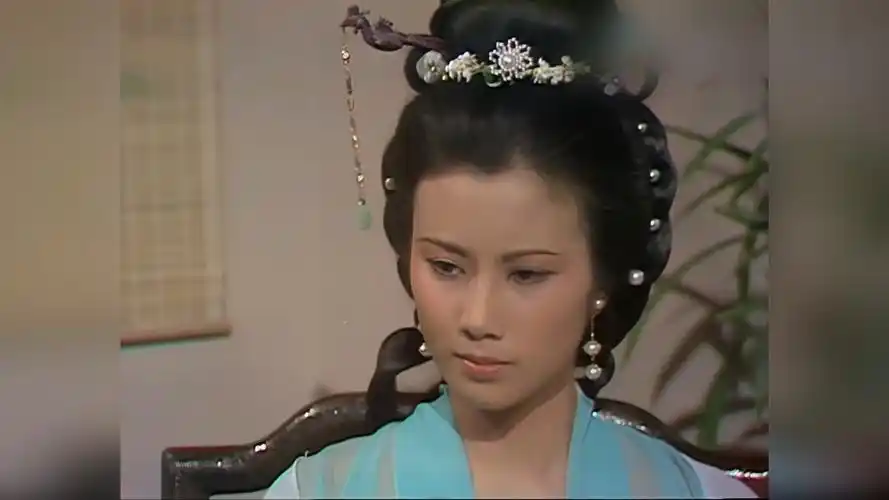 75版《紫钗记》-9,郑少秋汪明荃主演,周润发在里面演了一个小兵_哔哩