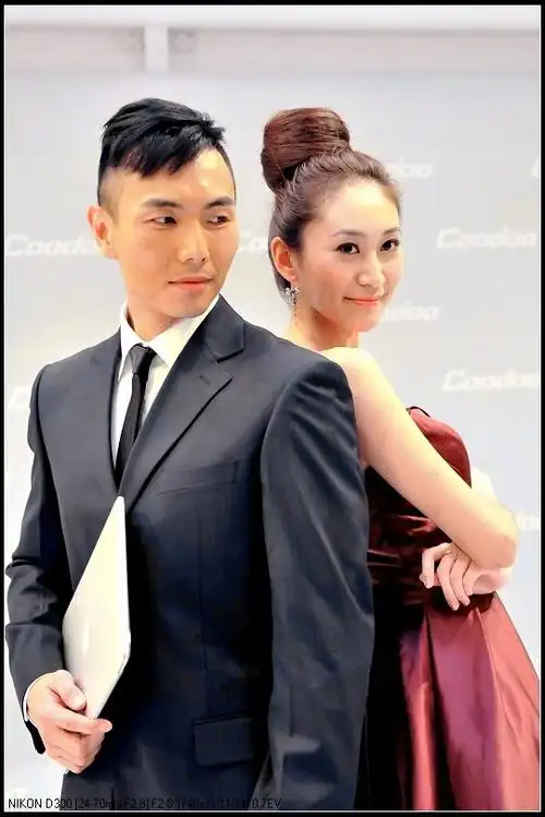 ===*男女模特相依相偎,poss摆的眉来眼去*假亦真来真亦假~值了(1)===