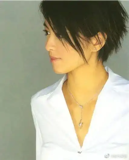 梁咏琪时光音乐会专场全员晒短发##时光音乐会