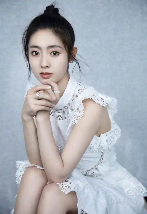 邢菲纯白连衣裙清新性感写真39