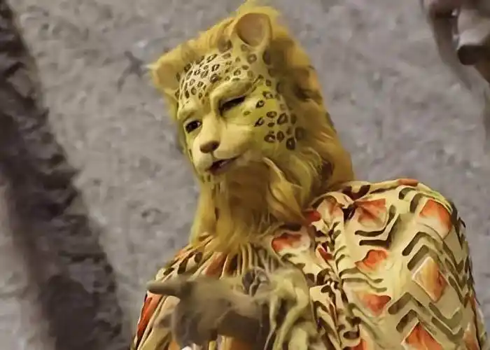 西游记》中金钱豹扮演者发视频送祝福 经典影视人物翻红并非偶然_豹子