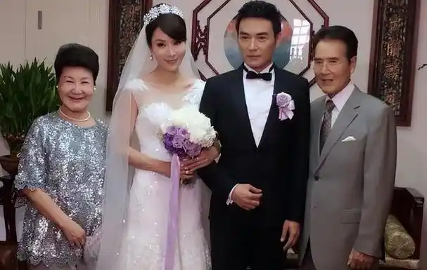 老婆人前清纯人后疯狂,都不是省油的灯|马蓉|李小璐|贾乃亮|王宝强