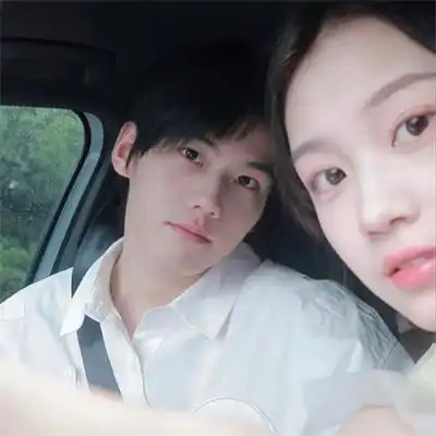 双人高清白色系情侣头像真人图片