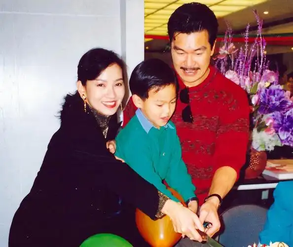 黄元申就遇到了自己的最心爱的女人——台湾影星史倩予