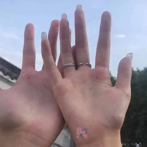 朱砂痣纹身贴情侣痣泪痣贴红色黑色女朱砂痣贴泪痣纹身贴美人痣眼抖音