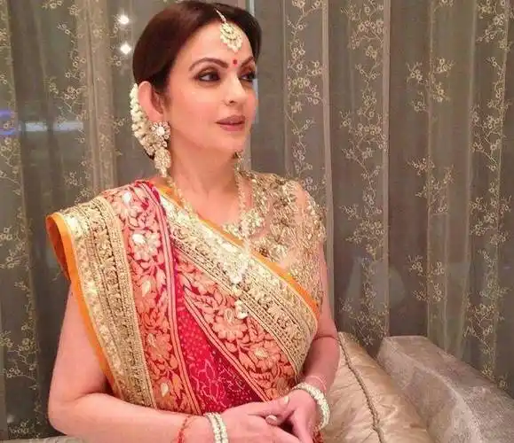 印度首富夫人有多壕?手机3亿,豪宅75亿,鼻环值北京一套房!