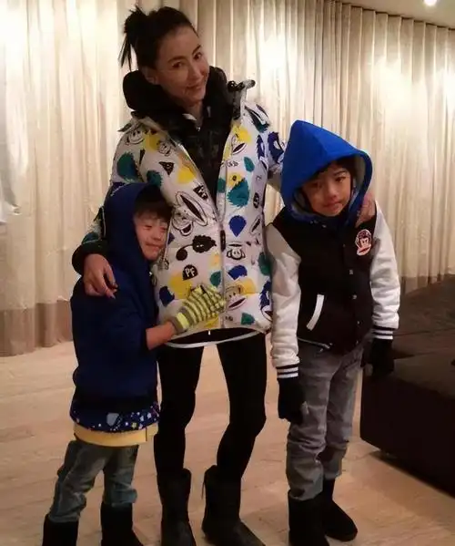 张柏芝三胎和谁生的(张柏芝三儿子的爸爸成谜)