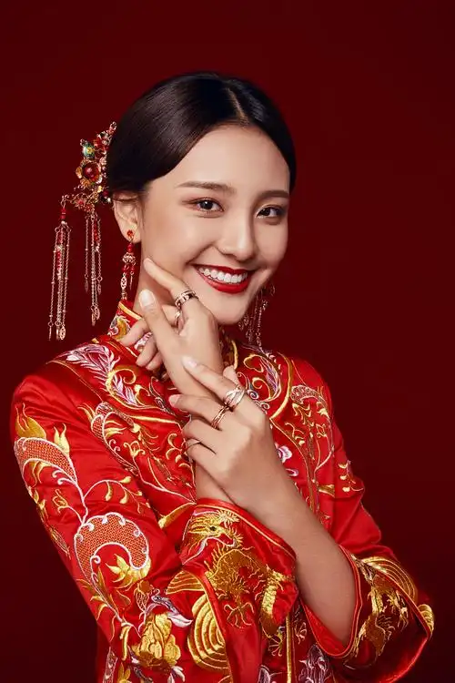 旅拍婚纱照,让你美出新高度的几款发型你知道吗?新娘美妆造型 - 知乎