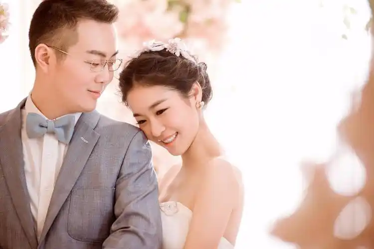 甜蜜溢出!秦枫洁先生朱玲小姐臻美精致婚纱照