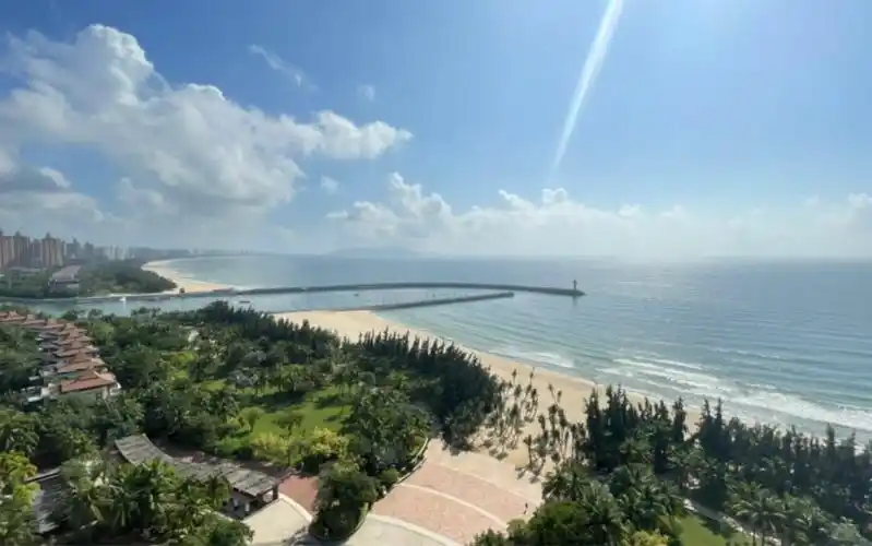 海南雅居乐清水湾瀚海银滩一线海景空中别墅1600w