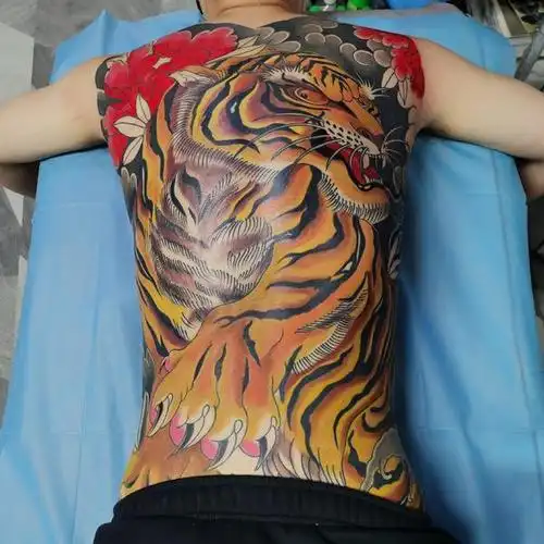 满背虎_纹身吧社区 - 纹身大咖