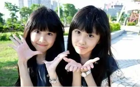 双胞胎兄弟迎娶双胞胎姐妹孩子一出生全家不淡定