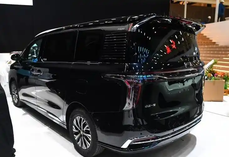 红旗hq9 phev正式上市!共6款车型,售价35.88万起