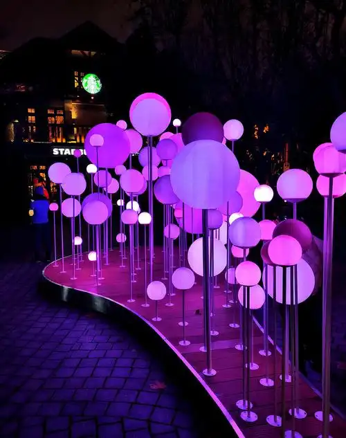 《泡泡与魔法师》灯光互动装置