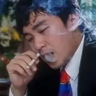 周星驰吃盒饭抽烟头像_微信头像图片大全