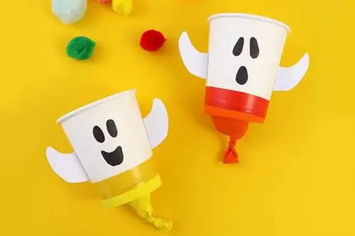 幼儿园纸杯子手工制作毛绒球发射器玩具(步骤图解)