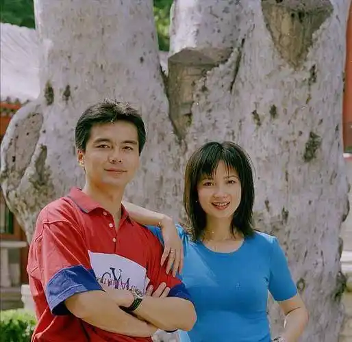 "优秀演员"许亚军:4段婚姻,弃重病妻子不忠诚古装第