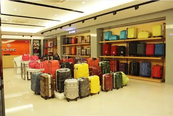 奥王箱包产品图片_奥王箱包店铺装修图片-全球加盟网