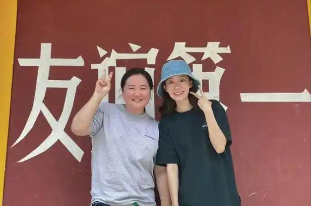 张小斐爆料贾玲练出了一身腱子肉女神的蜕变之路