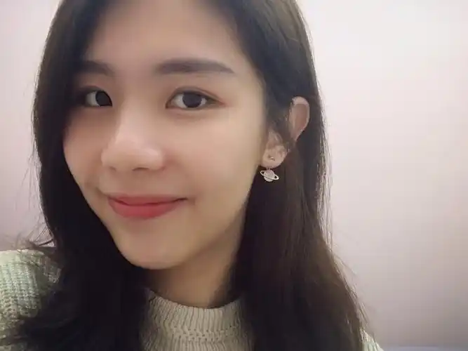 治愈系女生陈梓平日常生活照