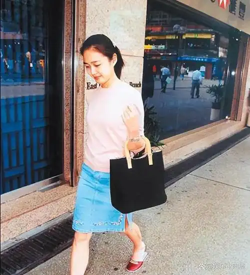 回顾"豪门千金"朱丽倩:甘愿被天王雪藏23年,46岁高龄为爱产女