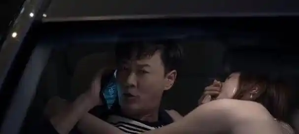 与林峯拍激情戏受关注,22岁马来西亚女星长腿吸睛,曾夺选美亚军|林峰