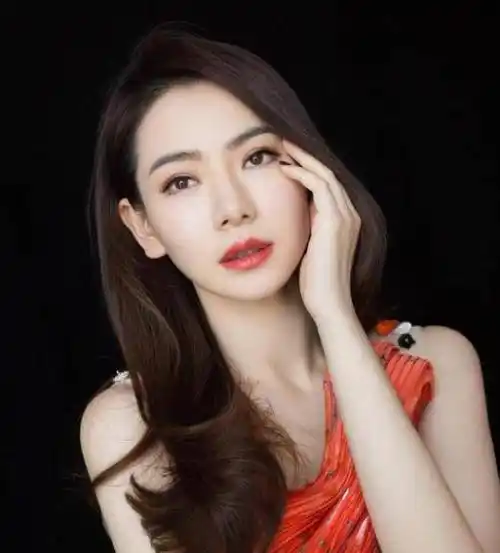 这7位女明星个个漂亮有气质为何娱乐圈无人敢潜