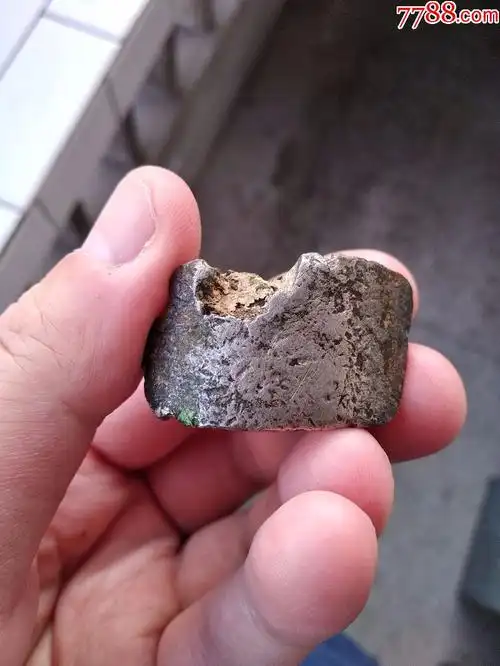 银锭子被弄下来的一块60克