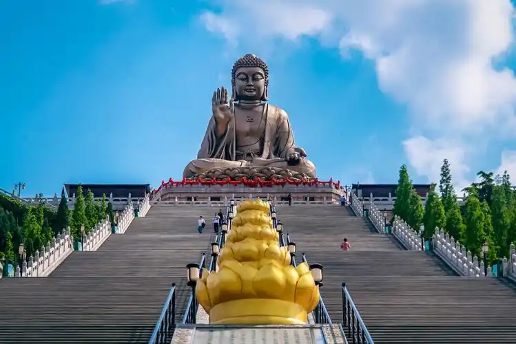 山东龙口不只有粉丝,还有世界第一锡青铜坐佛!_南山