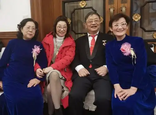 其它 玲玲 写美篇主持人:叶惠贤,王优嘉.