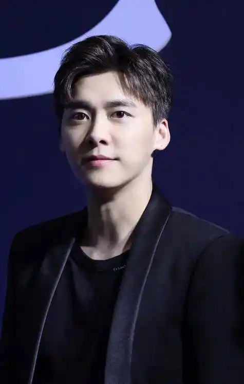 李易峰面显苍老承认不可能复出丹东大街走路无人识身后故事揭秘