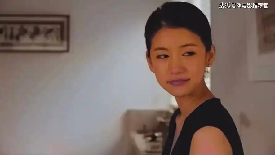 韩国伦理电影《红色假期黑色婚礼》:复杂的情感纠葛与人性的探讨_泰牧