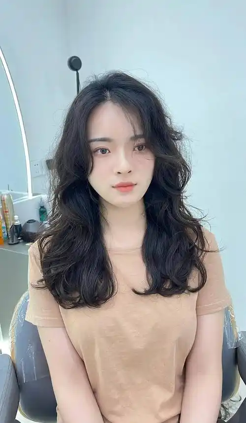 推边头创意染长卷发,百变时尚美美哒,想换发型别错过