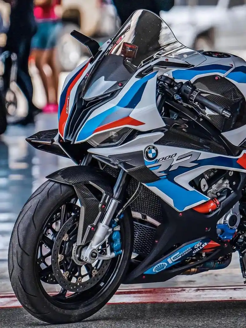 今日分享,宝马s1000rr 宝马s1000rr是一款超级摩托车,首款车型发布于