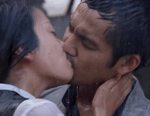 壁咚吻戏哪家强 我们为你盘点吧不用谢 |吻戏|钟汉良|赵寅成_新浪时尚