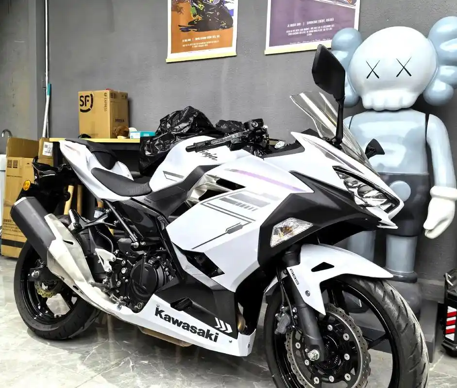 北京出川崎忍者ninja400,白色限定.出川崎忍者ninj - 抖音