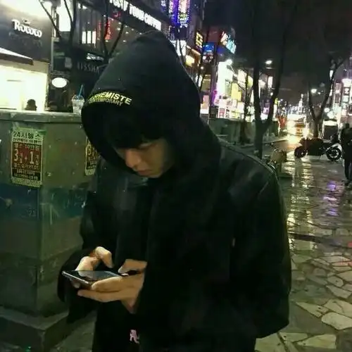 玩网男头 街头 手机控 原风宿 气质 _ 玩网男生头像 部位男头 原风宿