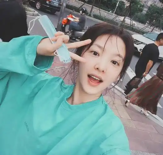 章若楠古早照片这张脸多少岁都像未成年