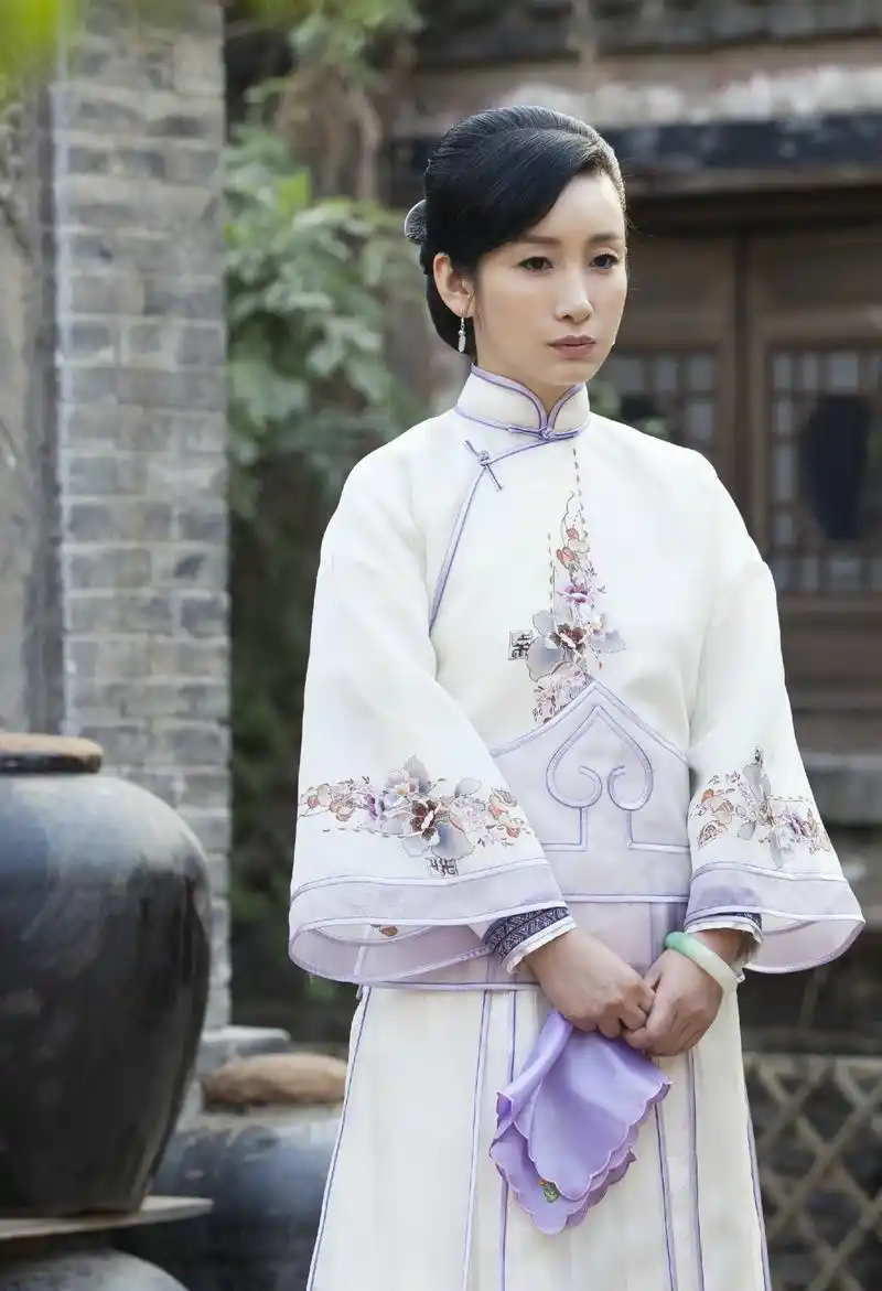 原创爱看霸道总裁小说的秦海璐这回终于演了一次霸总夫人