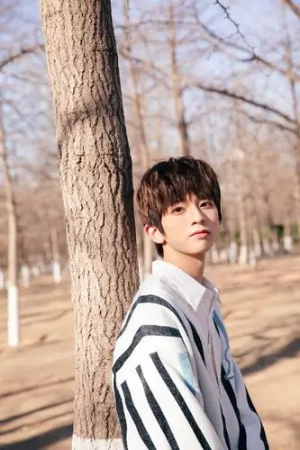 刘冠佑19岁生日快乐