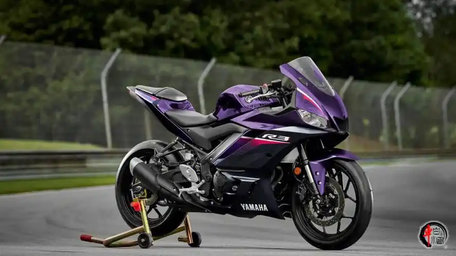 了解更多车圈资讯@小白言車雅马哈r3在同级别车型中怎么样,毫无疑问