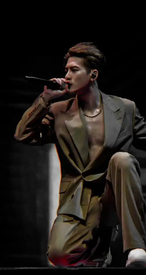 "霸总 限定"王嘉尔*绝美雕塑 - 高清图片,堆糖,美图壁纸兴趣社区