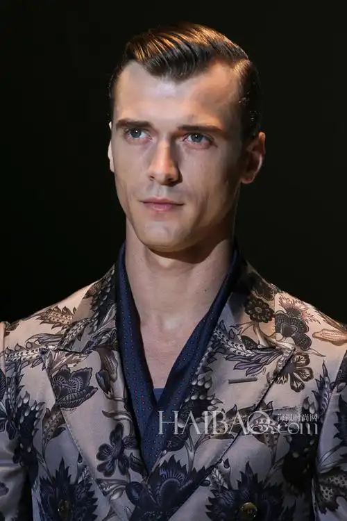 解读2014春夏男士最潮发型趋势之绅士英伦大背头