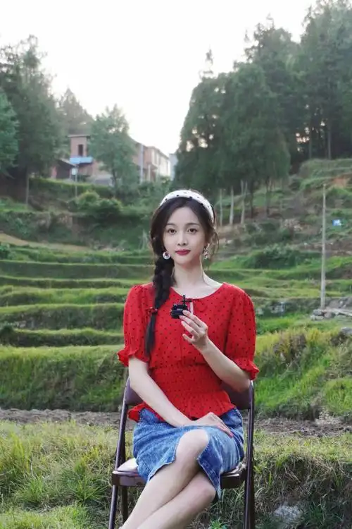 吴宣仪穿过月亮的旅行