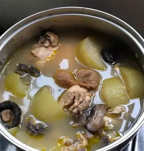 赶紧叫妈妈学这20种广东靓汤配方,对症煲汤!