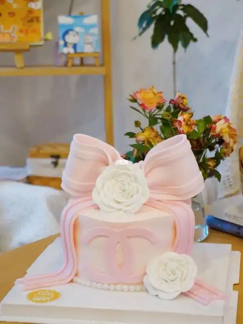 蝴蝶结蛋糕小仙女蛋糕