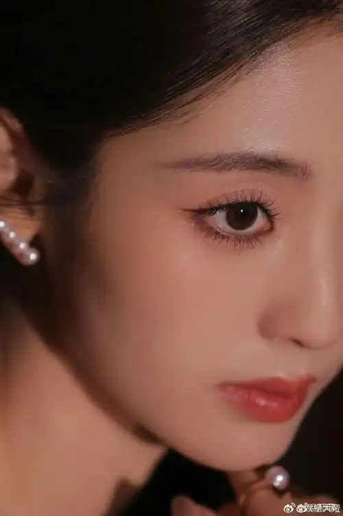 邢菲生图扛住了所有##邢菲把痘变成痣