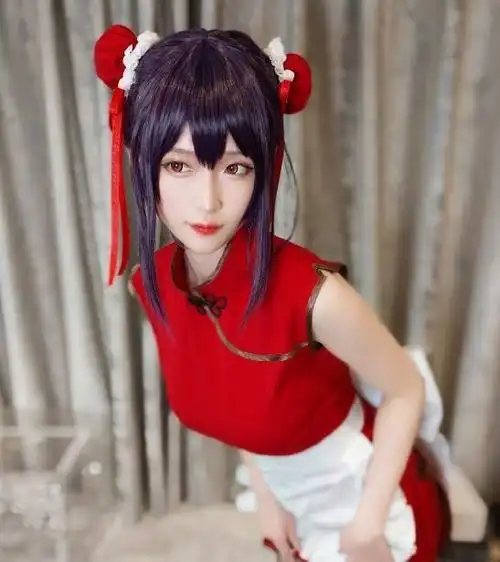 腐团儿开年最新大作,cos美少女战士,这动作太上头了