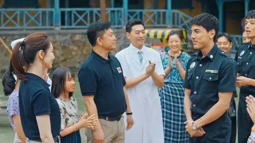 《一起深呼吸》约翰等人前来送别 还收到葛医生的信